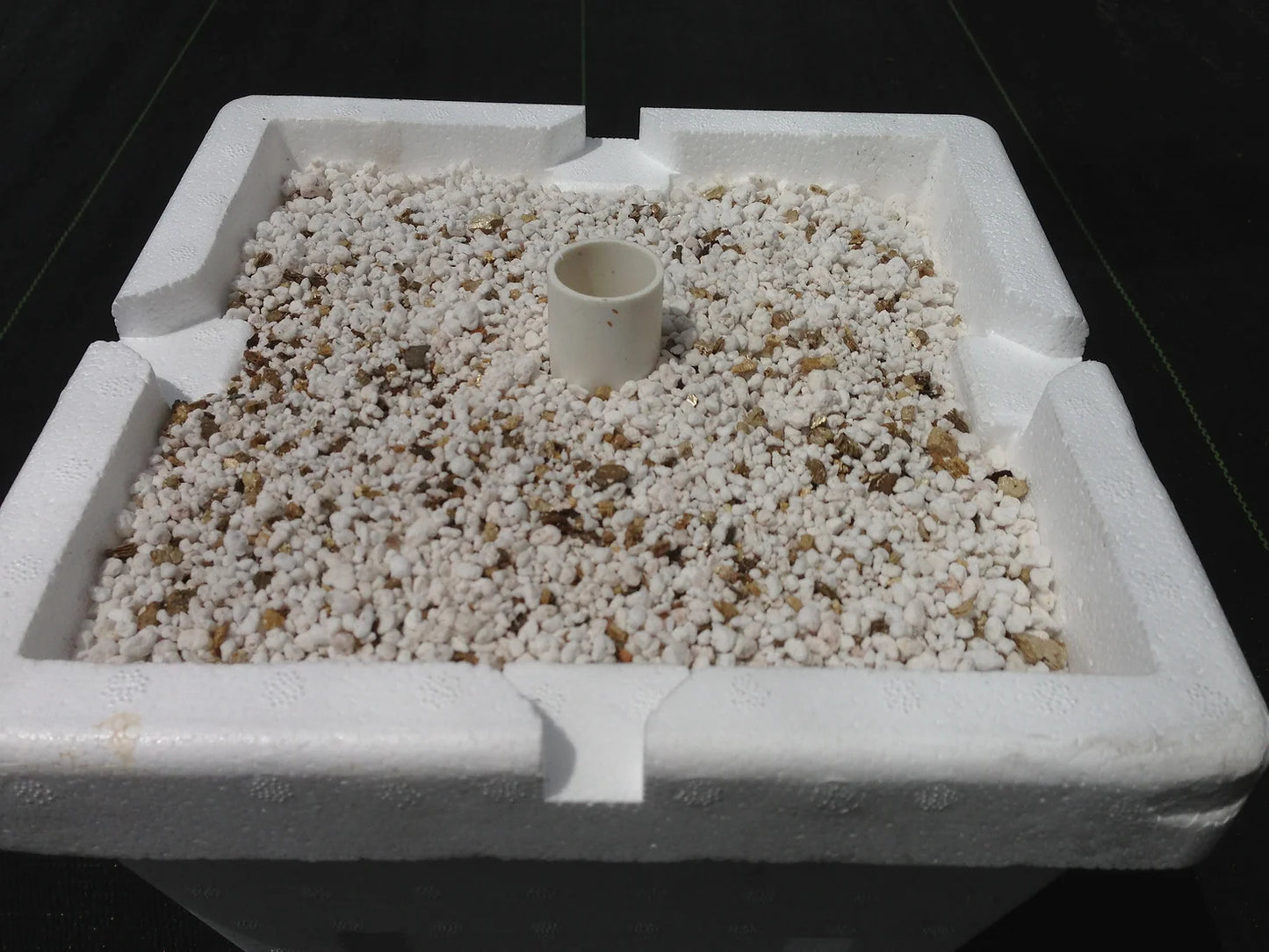 soilless hydroponic growing media perlite vermiculite 